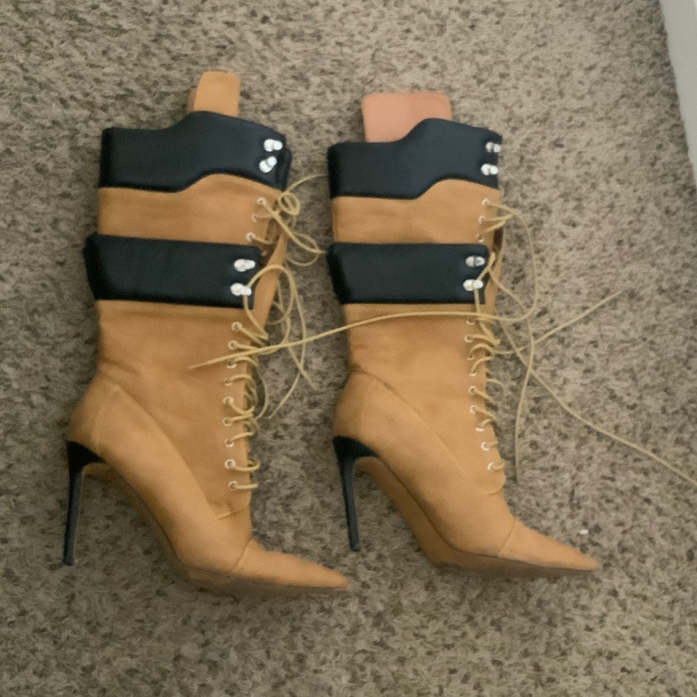 Stylish Tan and Black Women's Boots